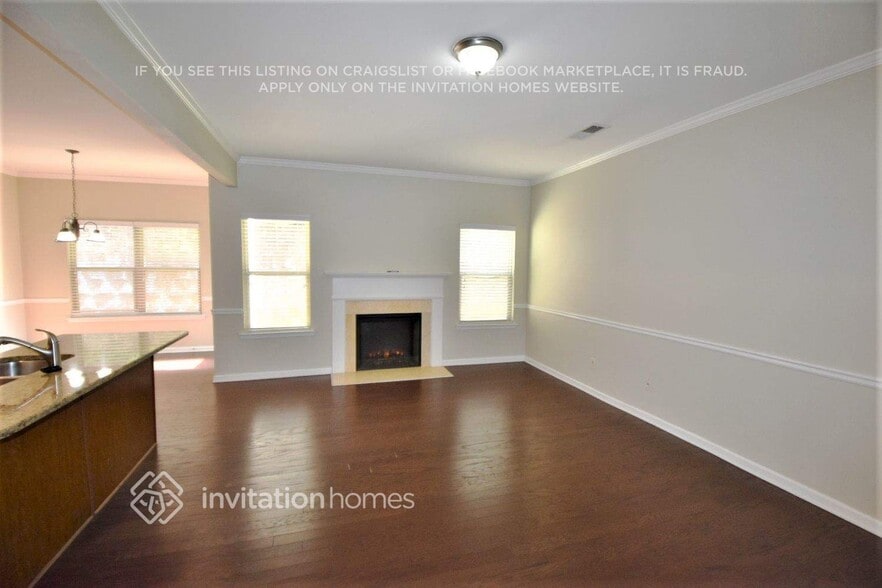 Building Photo - 526 Crestmont Ln