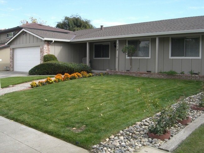 Building Photo - 778 Bend Ave