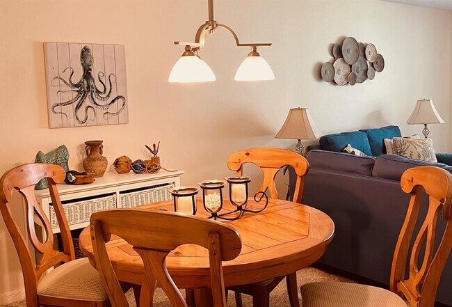 Building Photo - 9330 Clubside Cir