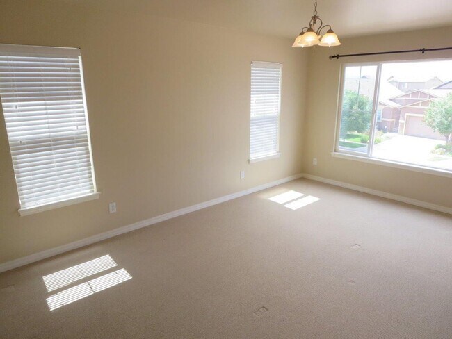 Building Photo - 5079 Farris Creek Ct