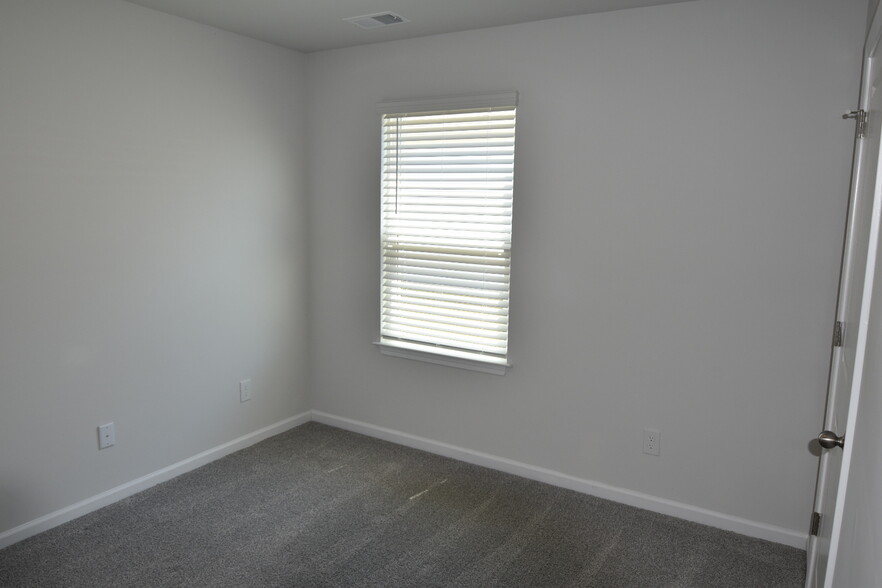 Building Photo - 1712 Fox Trace Cir
