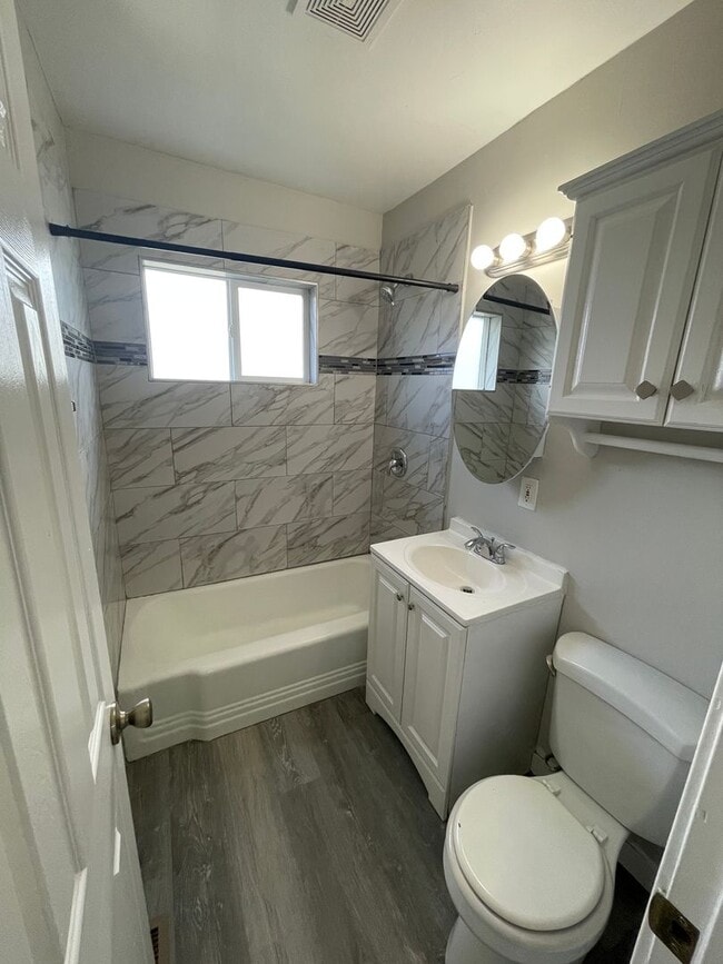 Building Photo - Great 3 Bed/1 Bath in Ogden