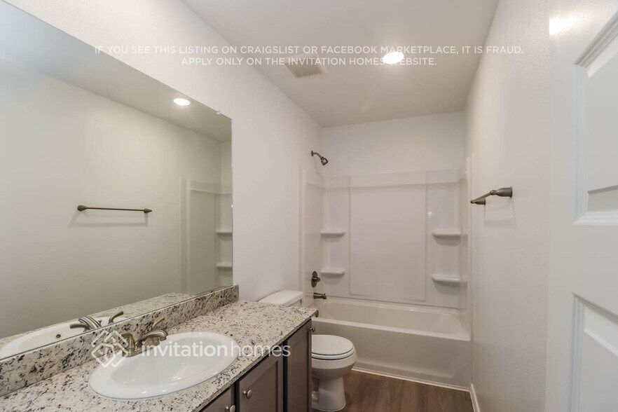 Building Photo - 5628 Poinsettia Pl