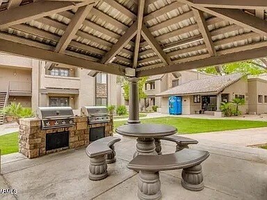 Building Photo - 5995 N 78th St