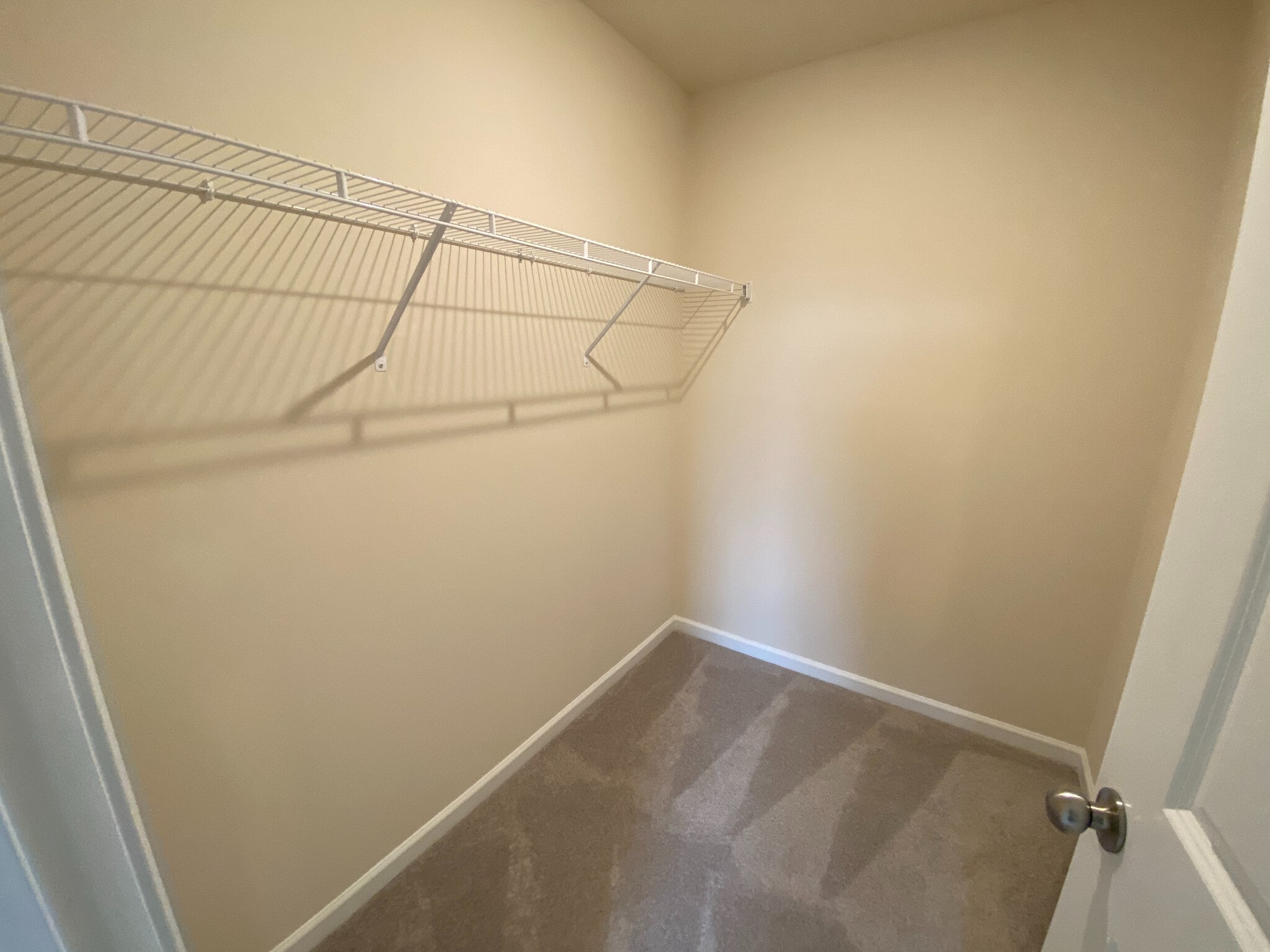 Building Photo - Room in House on Sugarplum Road