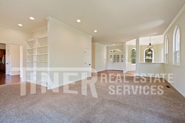 Building Photo - Stunning Views 4 Bedroom El Dorado Hills Gem