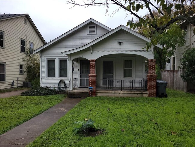 Building Photo - 5313 Duval St