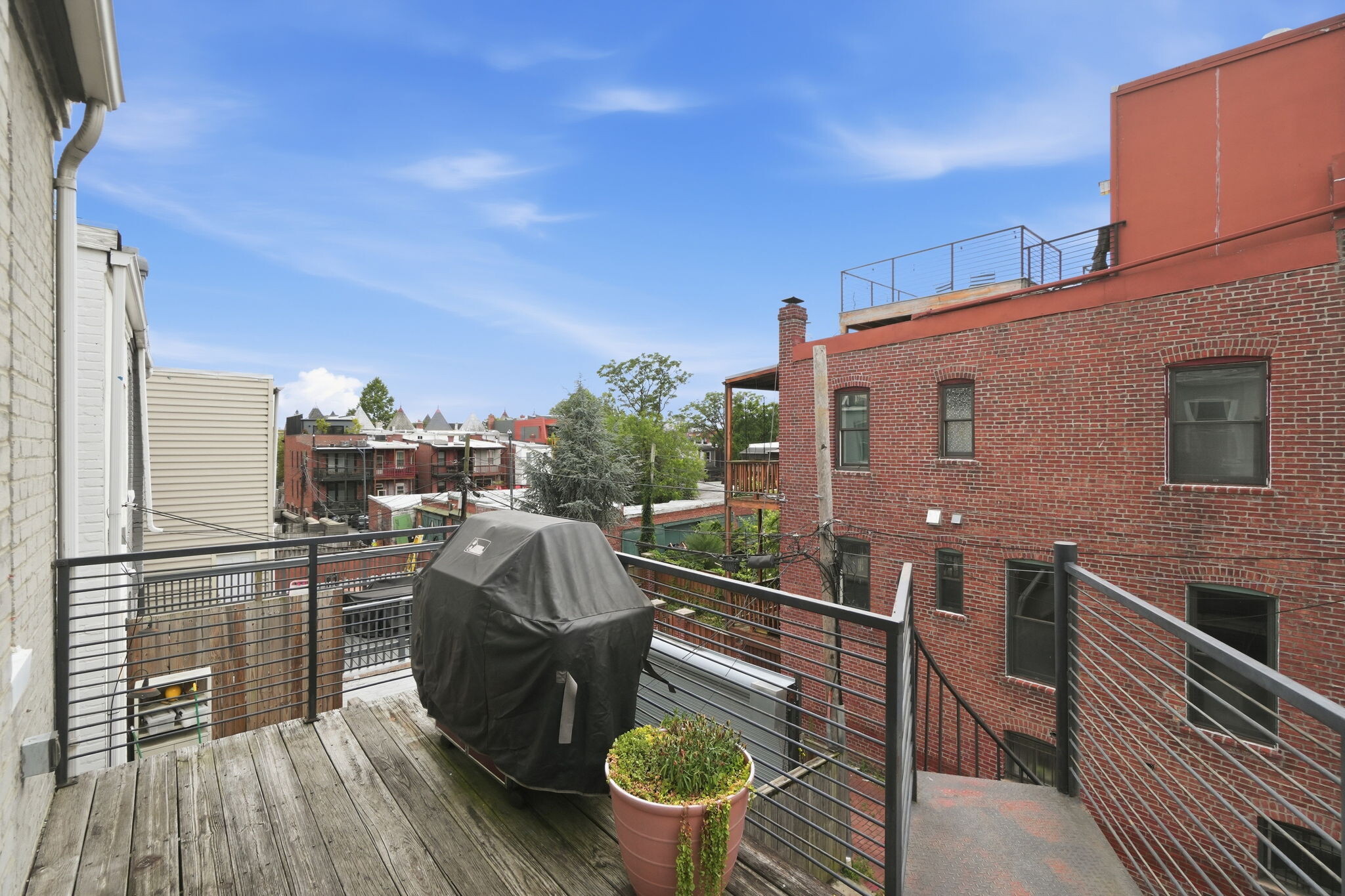 Building Photo - 2128 1st St NW
