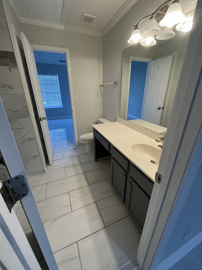 Building Photo - 606 Grasswren Way