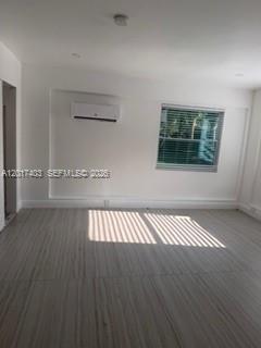 Building Photo - 1362 NE 145th St