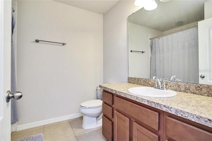 Guest bathroom - 10958 Verawood Dr
