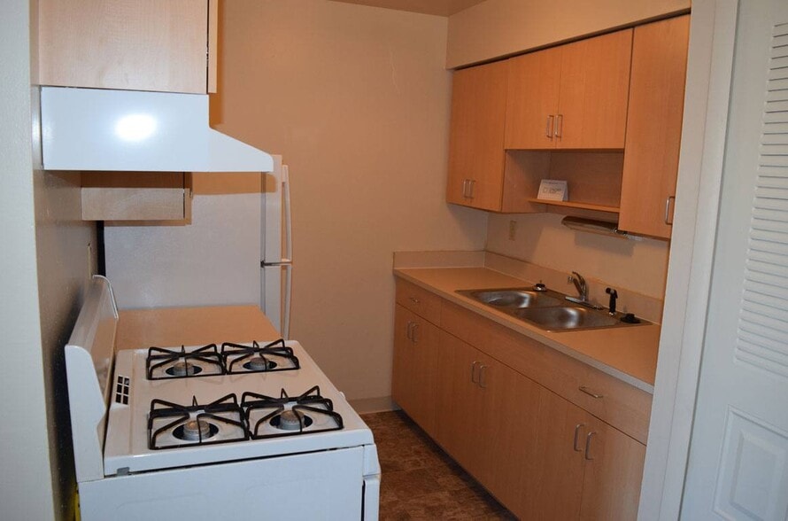 Concord Place Apartments 1400 Concord Place Dr Kalamazoo MI 49009