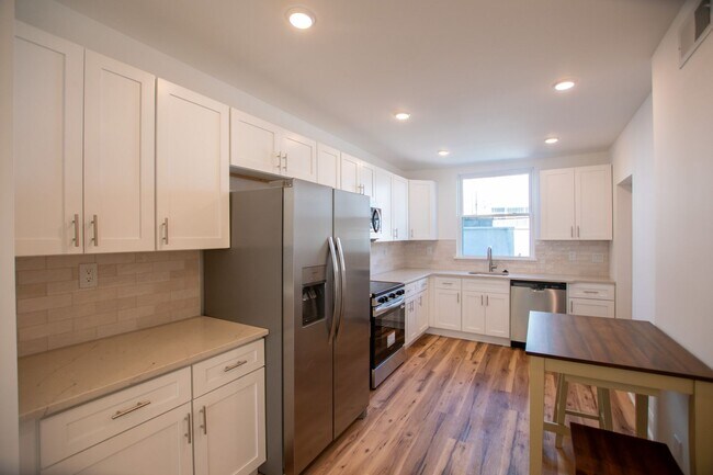 Building Photo - Renovated South Philadelphia Rowhome