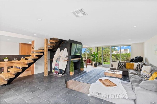 Building Photo - Huntington Harbor Coastal Retreat