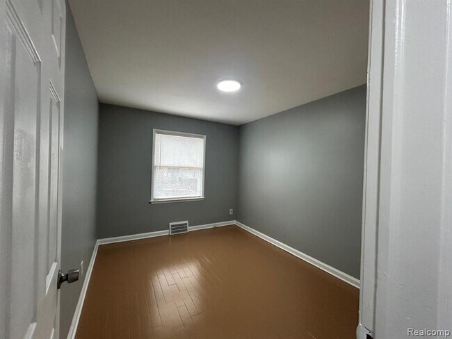 Building Photo - 19710 Moross Rd