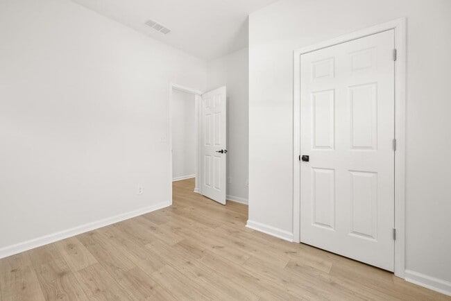 Building Photo - 4400 Ross Estates Ct SW