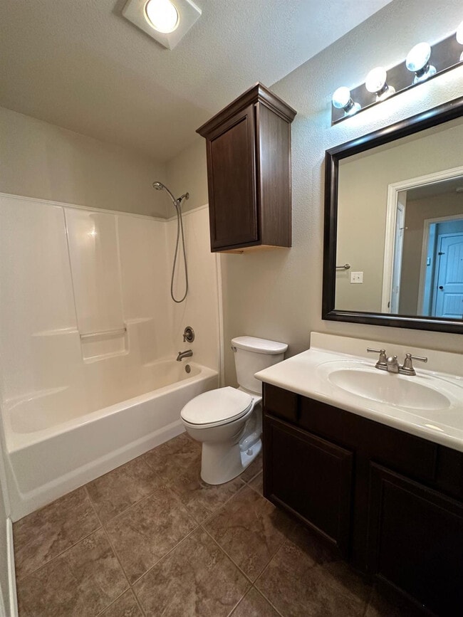 Building Photo - 9316 Rochester Ave