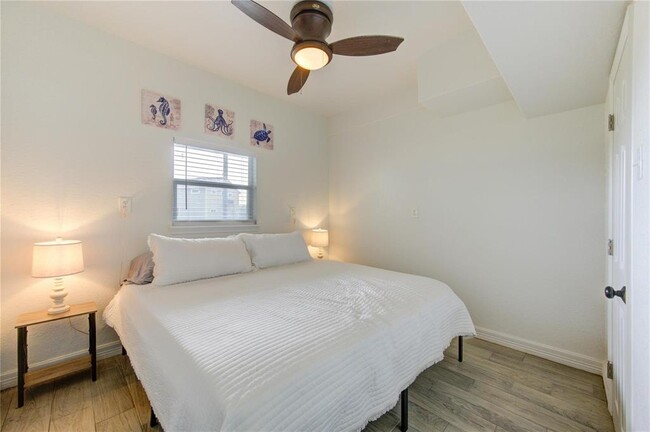 Building Photo - 239 Redfish Dr
