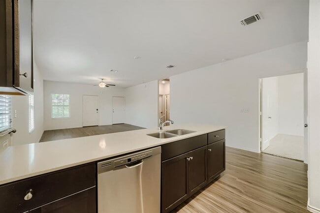 Building Photo - 7001 Tonka Ln