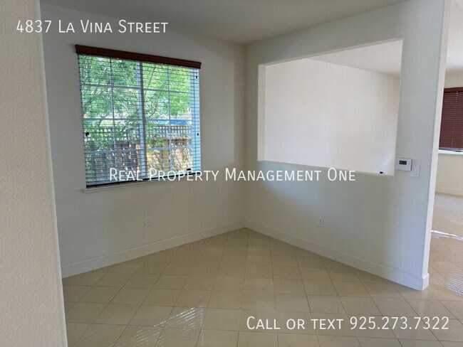 Building Photo - 4837 La Vina St