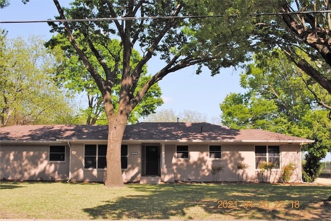 Primary Photo - 620 S Dallas Ave