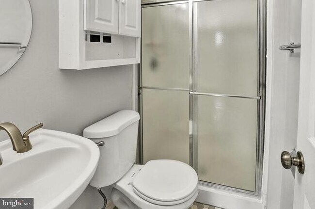 Building Photo - 94 Blueridge Ct