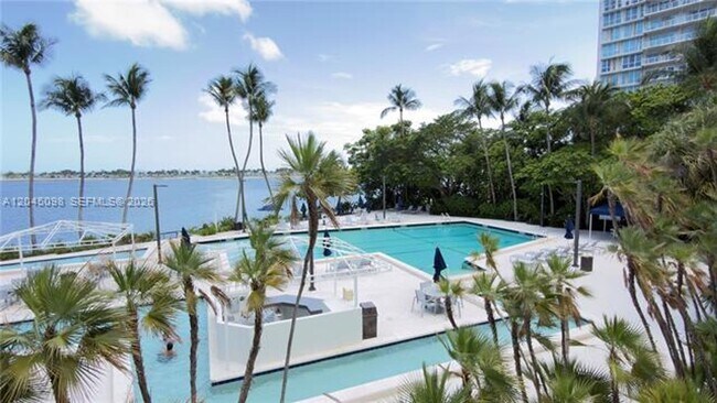 Building Photo - 2333 Brickell Ave