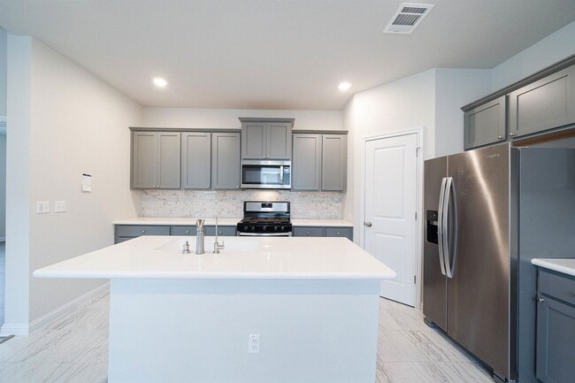 Building Photo - 8208 Cottage Rose Dr