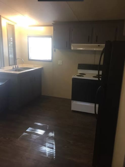 Building Photo - 714 Tecumseh Dr