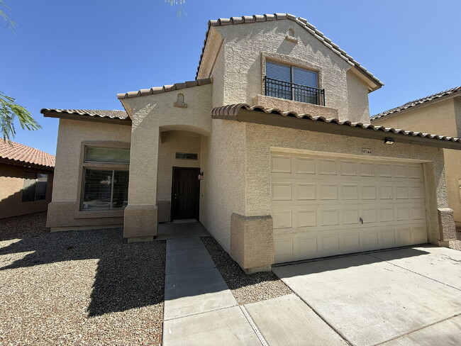 Primary Photo - Updated 3-Bedroom Home with Vaulted Ceilin...