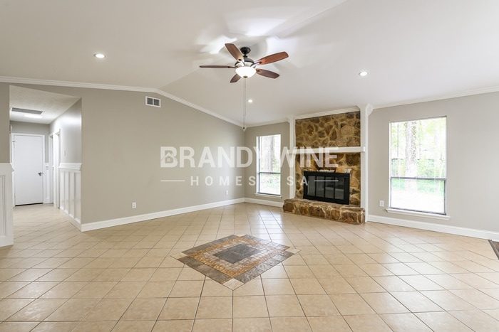 Building Photo - 3838 Willow Wood Way NW