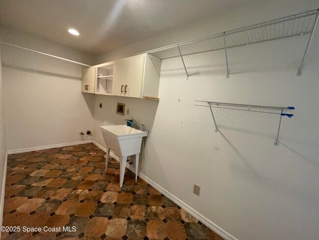 Building Photo - 309 Bardmoor Ln