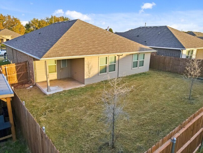 Building Photo - 4 bedroom home in Springtown, Texas