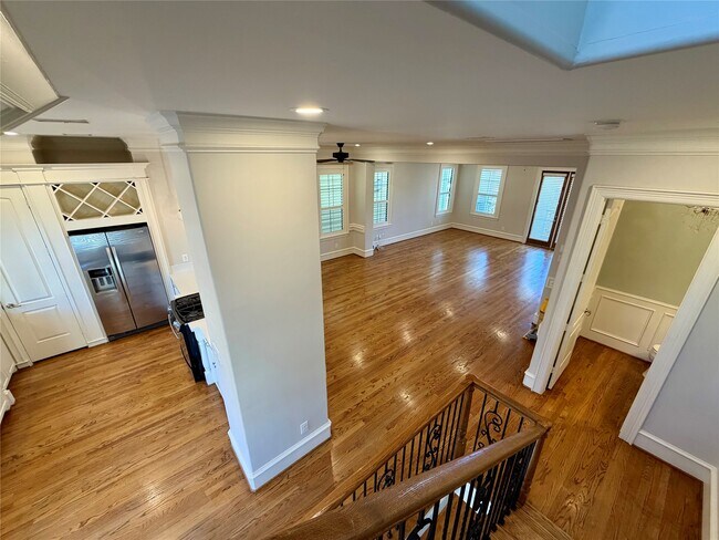 Building Photo - 2710 Nicholson St