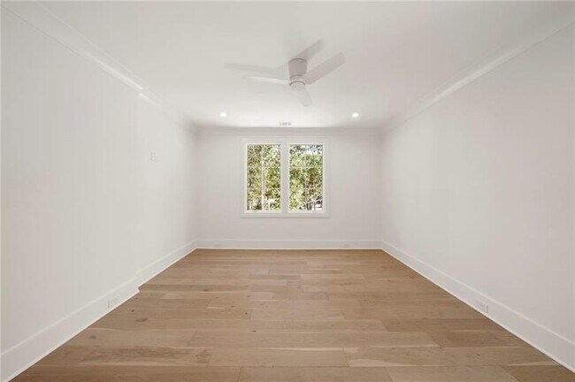 Building Photo - 1074 Moores Mill Rd NW