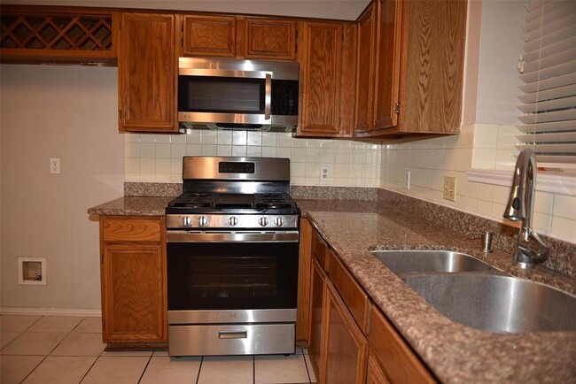 Building Photo - 2811 Grants River Cir