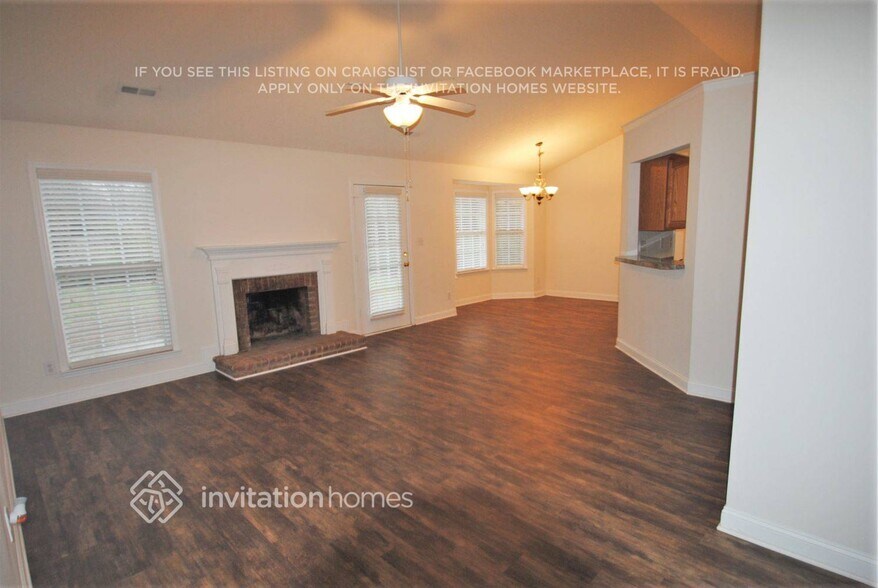 Building Photo - 8427 Quail Hollow Dr