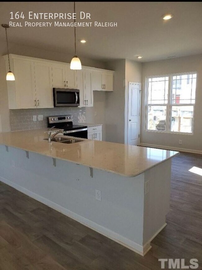 Building Photo - 164 N Enterprise Dr