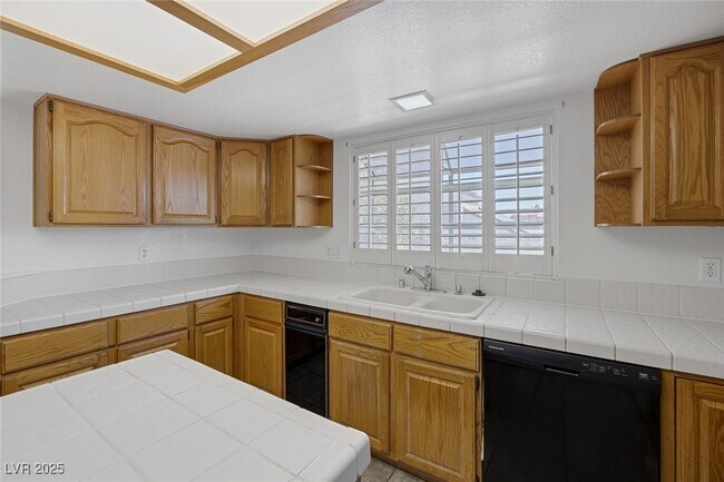 Building Photo - 294 Belair View Ct