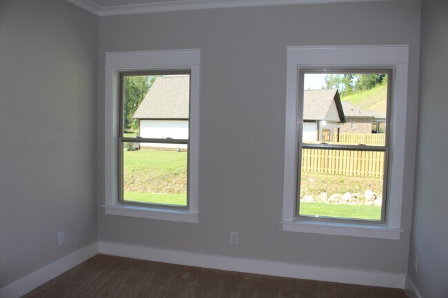 Building Photo - Craftsman-Style Home Minutes From Downtown Birmingham