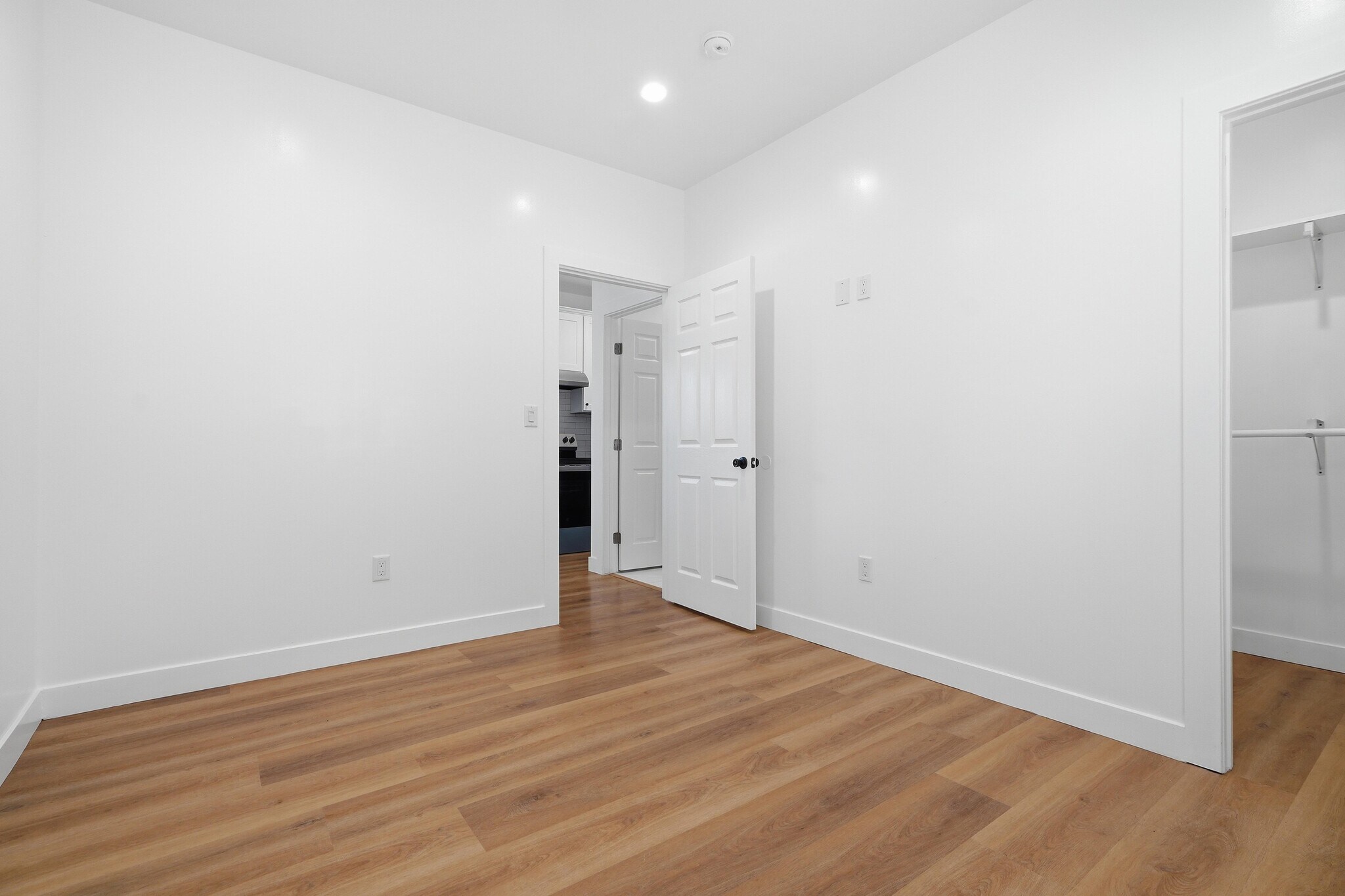 Building Photo - 6616 Denver Ave