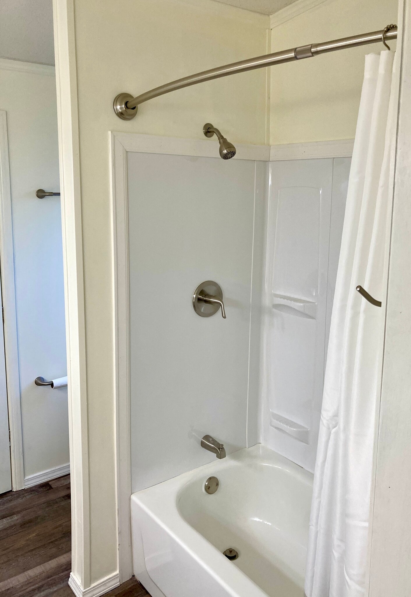 Master Bathroom - 152 Valentine Rd NE