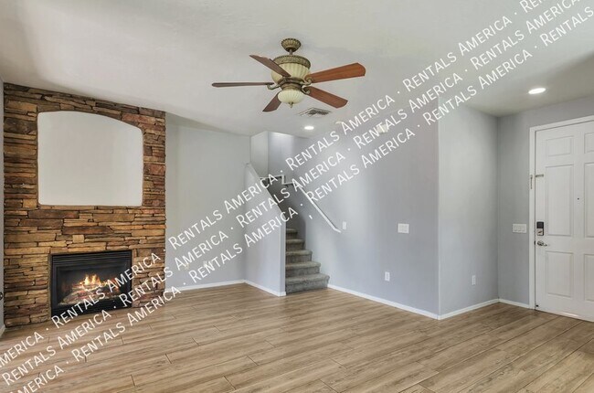 Building Photo - Beautiful 3 Bed/2.5 Bath Two Story Home w/...