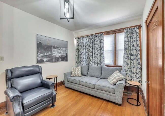 Building Photo - 228 Dorchester-