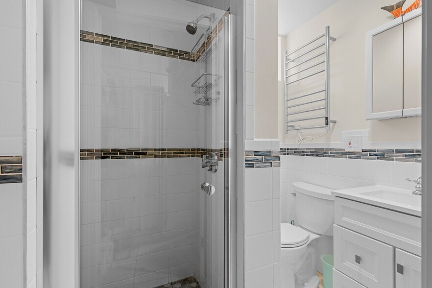 Building Photo - 56 Hobson St