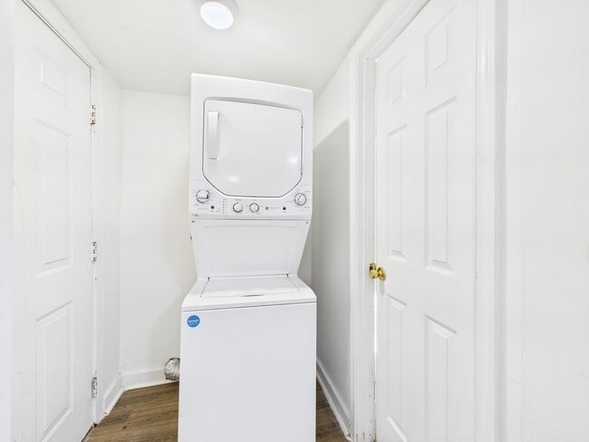 Building Photo - 1206 Rome St