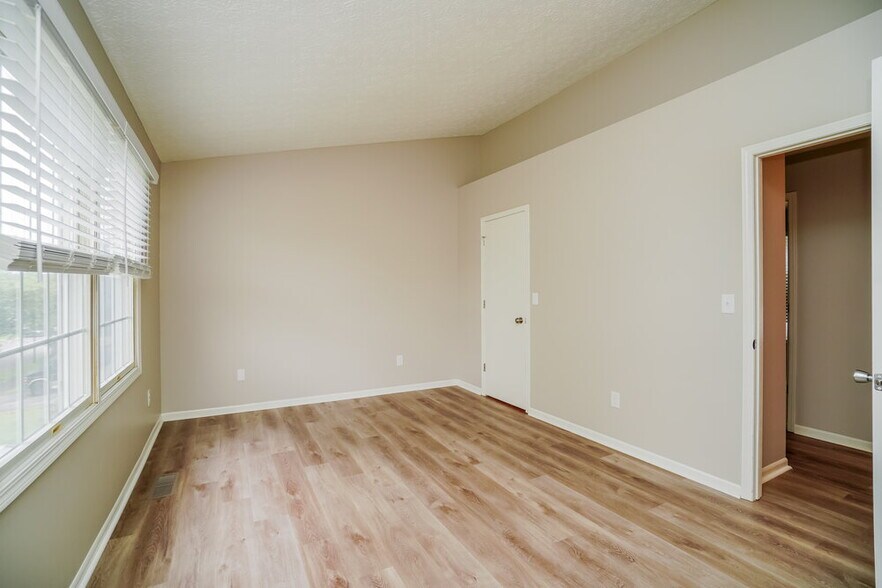 Building Photo - 3205 St Bernard Cir