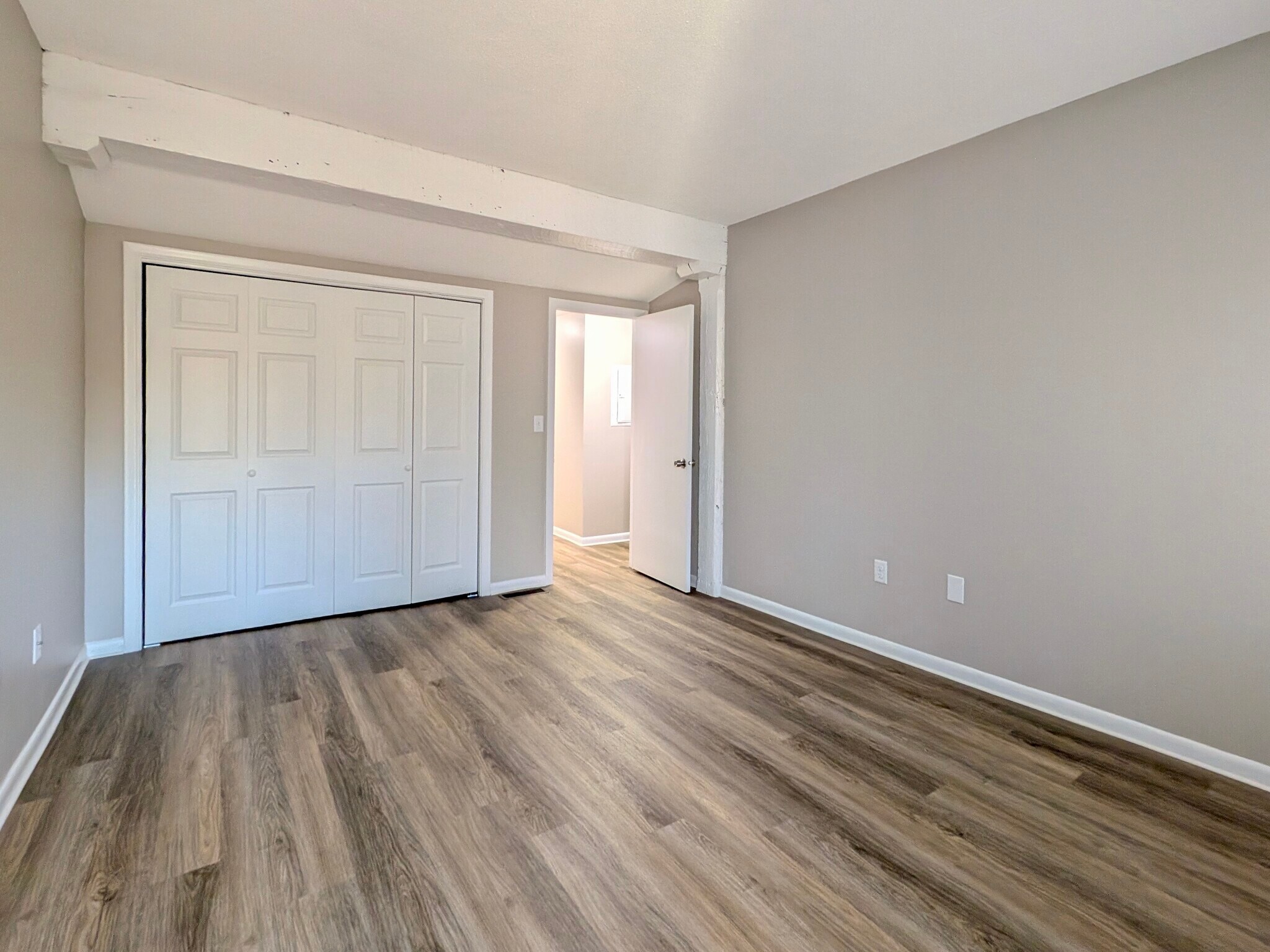 Building Photo - 6 Park St