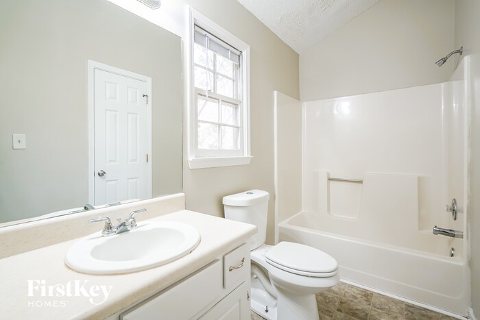 Building Photo - 273 Hollis Cir