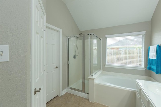 Building Photo - 18114 Tabor Brook Dr